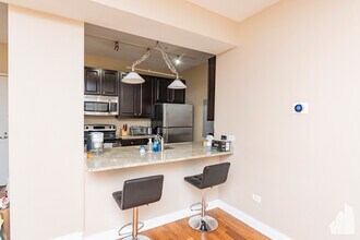 565 W Quincy St, Unit 807 in Chicago, IL - Building Photo - Building Photo