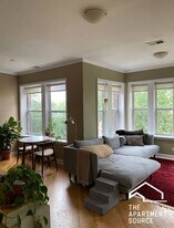 1623 W Wallen Ave in Chicago, IL - Building Photo