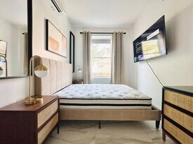 Furnished room/NOT APARTMENT in Brooklyn, NY - Building Photo