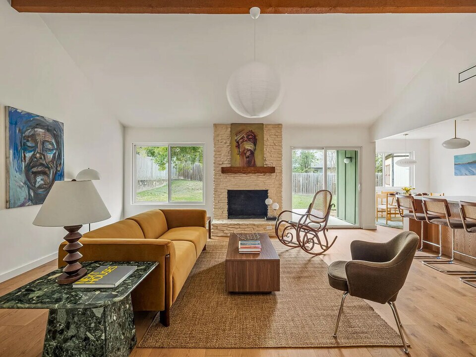 10102 Warrington Cv in Austin, TX - Building Photo