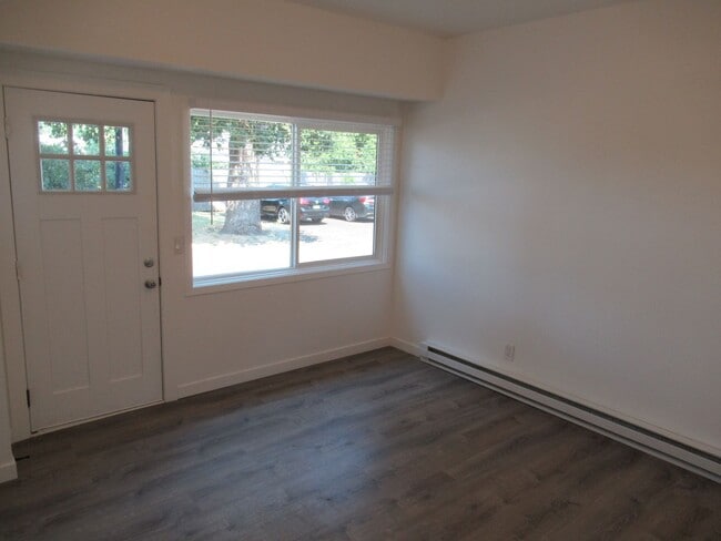 1385 Hines St SE in Salem, OR - Building Photo - Building Photo