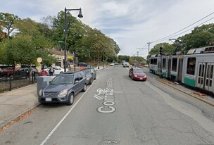 1855 Beacon St, Unit 3 in Brookline, MA - Building Photo