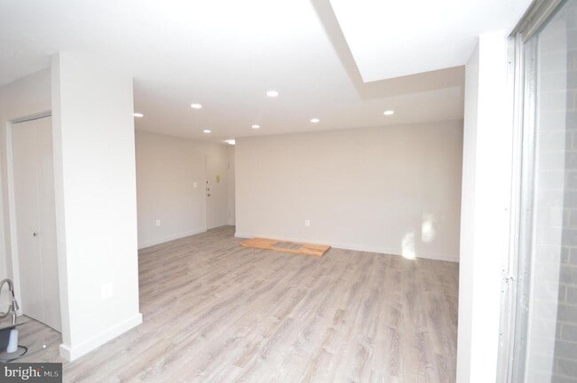 12705 Dara Dr in Woodbridge, VA - Building Photo - Building Photo