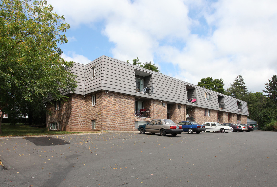 44 Capitol Ave in New Britain, CT - Building Photo