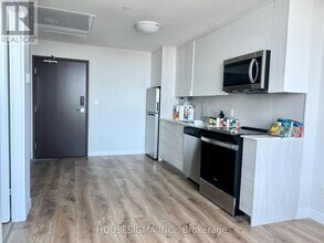 60 Frederick St in Kitchener, ON - Building Photo - Building Photo
