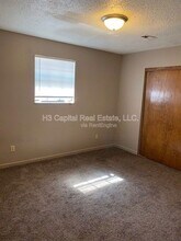 2 Georgetown Dr in Granite City, IL - Building Photo - Building Photo