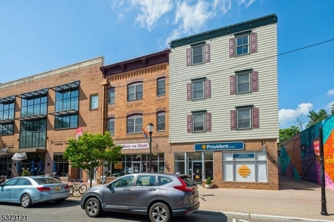 property at 28 W Main St