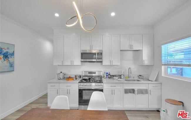 property at 2927 S Catalina St