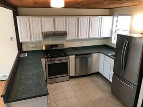 44 Valentine St in Cambridge, MA - Building Photo - Building Photo