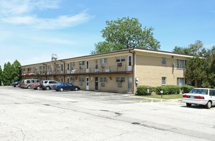 20 King Arthur Dr in Northlake, IL - Building Photo