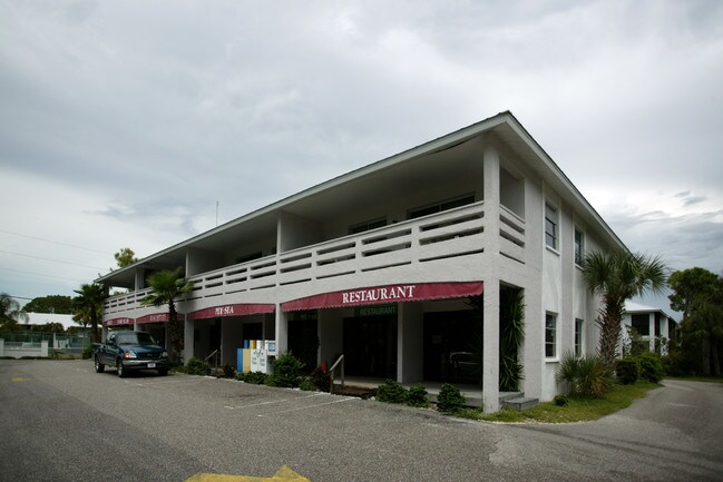 Fiddlers Green in Englewood, FL - Building Photo - Building Photo