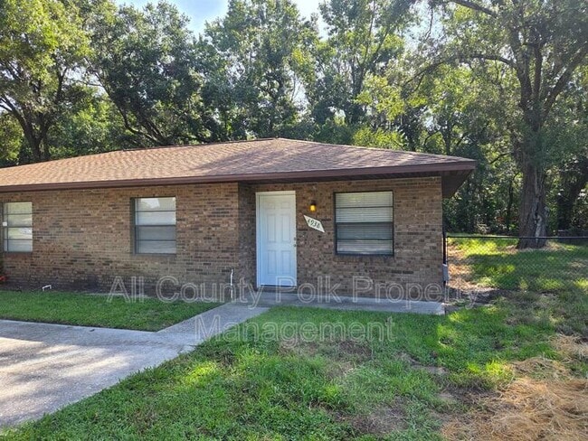 property at 4938 Malibu Ct