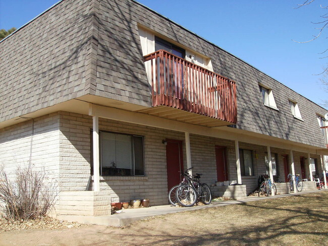 property at 1701 Erin Ct