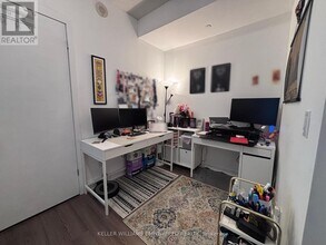 60 Berwick Ave in Toronto, ON - Building Photo - Building Photo