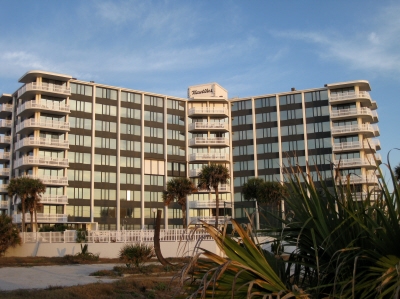 Nautilus Condominum in Flagler Beach, FL - Foto de edificio