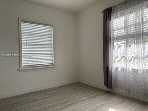 417 SE 22nd St in Fort Lauderdale, FL - Building Photo - Building Photo
