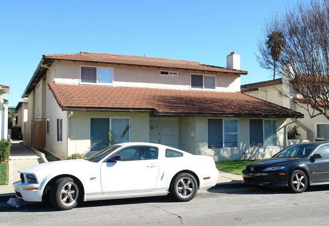 4126 Patrice Rd in Newport Beach, CA - Foto de edificio - Building Photo