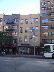 1352 First Ave in New York, NY - Building Photo