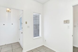 601 E Burgess Rd in Pensacola, FL - Building Photo - Building Photo