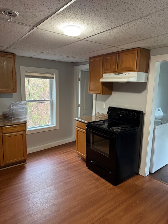45 Oak St, Unit 2 in Keene, NH - Building Photo