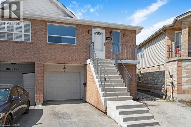 property at 1498 Paddington Ct
