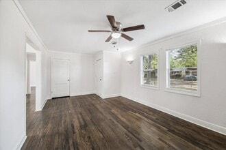 129 E 6th St in Deer Park, TX - Building Photo - Building Photo