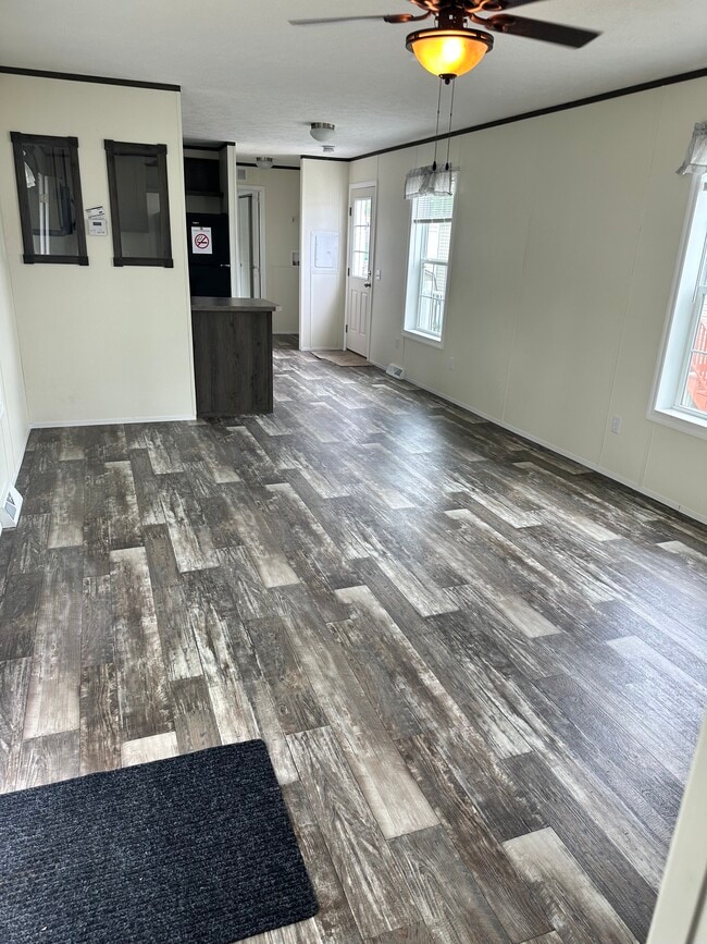 5 Clayton Dr in Halfmoon, NY - Building Photo - Building Photo