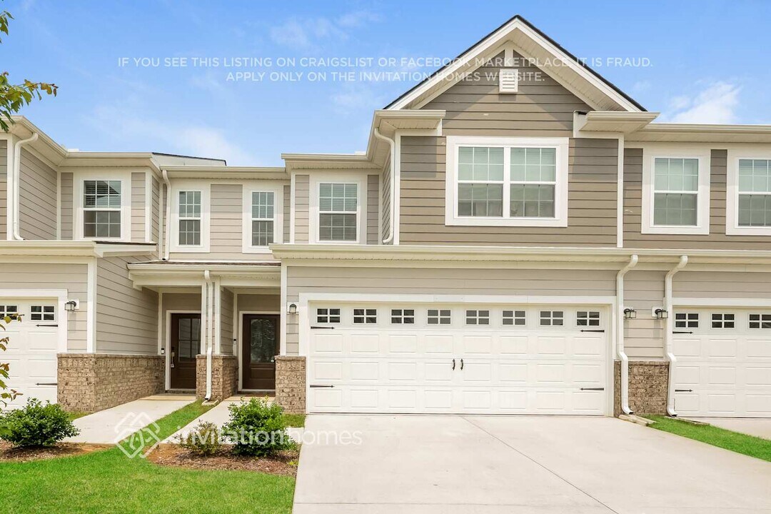 1001 Legacy Ct in Smyrna, TN - Foto de edificio