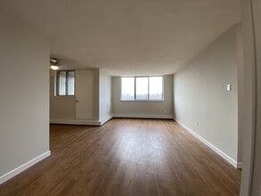 Tarawood Place in Peterborough, ON - Building Photo - Building Photo