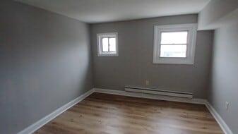 7819 Wise Ave, Unit B in Dundalk, MD - Building Photo