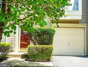 9736 Morningview Cir in Perry Hall, MD - Building Photo - Building Photo