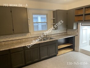 791 Work Dr in Akron, OH - Building Photo - Building Photo