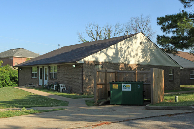 Shelby House Apartments in Shelbyville, KY - Foto de edificio - Building Photo