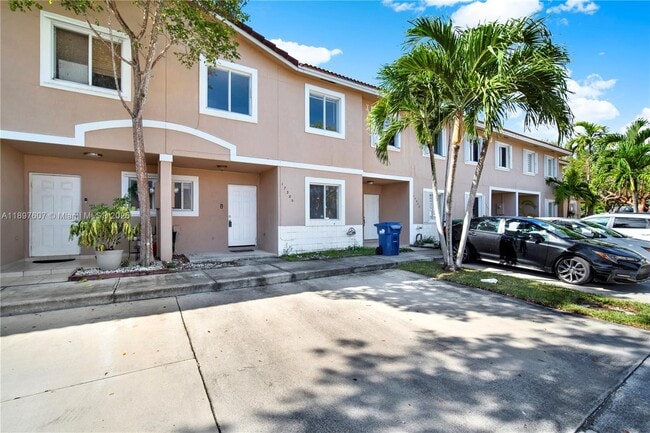 17380 SW 140th Ct in Miami, FL - Building Photo - Building Photo
