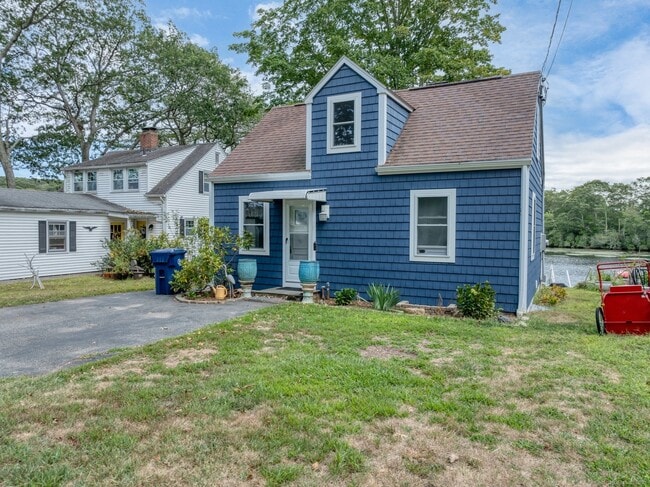 23 Shore Dr in Old Lyme, CT - Building Photo - Building Photo