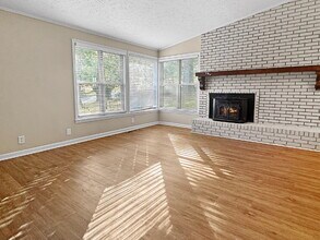 1527 Hollywood Ave in Gainesville, GA - Building Photo - Building Photo