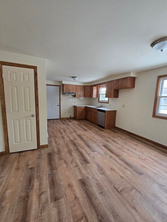 6065 New Taylor Rd in Orchard Park, NY - Foto de edificio