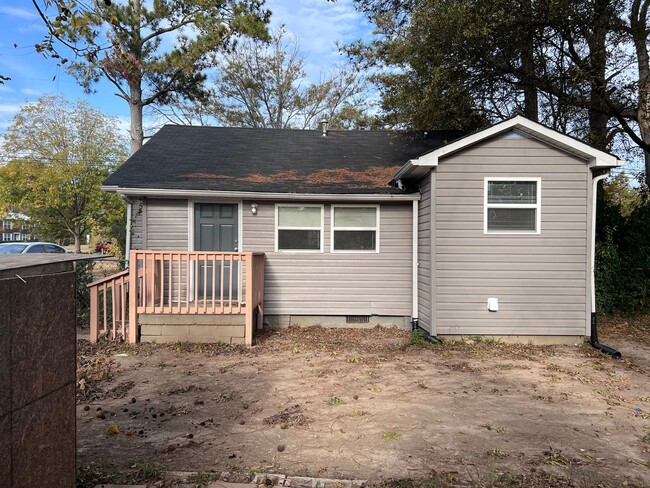 1906 Tombras Ave in Chattanooga, TN - Building Photo - Building Photo