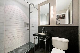 145 Nassau St in New York, NY - Building Photo - Building Photo