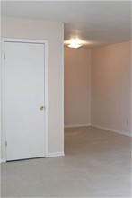 221 Peach St in Luling, TX - Building Photo - Building Photo