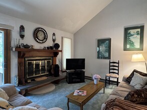 123 Stonehurst Mnr Rd in Conway, NH - Building Photo - Building Photo