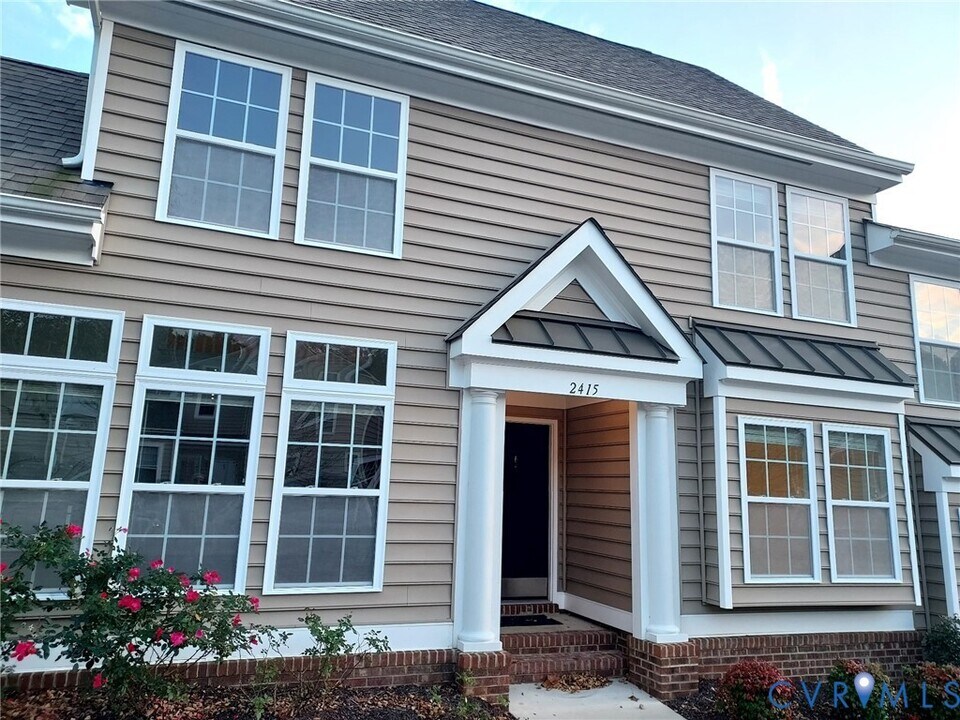 2415 Prince Andrew Ct in Quinton, VA - Building Photo