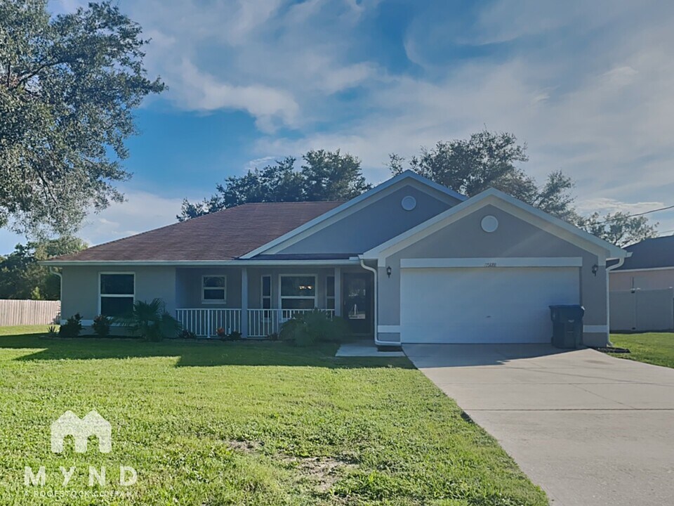 7328 Landmark Dr in Spring Hill, FL - Building Photo