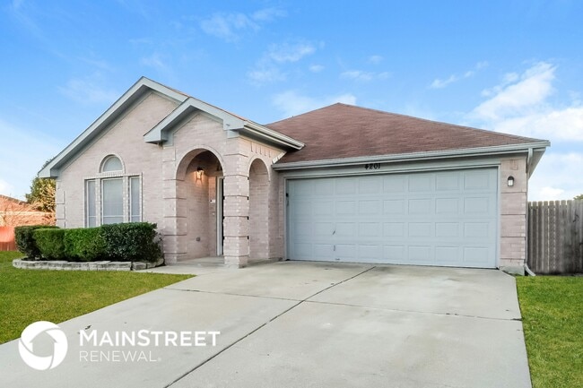 4201 S Coral Springs Dr in Fort Worth, TX - Foto de edificio - Building Photo