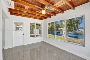 924 N 30th Rd in Hollywood, FL - Building Photo