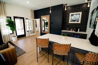 Luma Apartments in Tucson, AZ - Foto de edificio - Building Photo