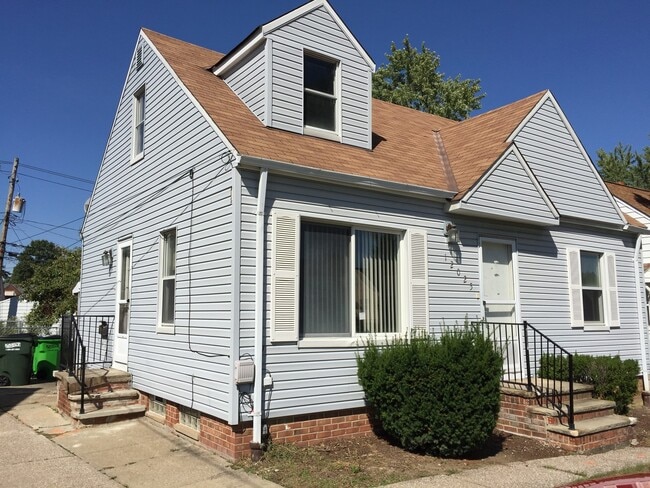property at 12025 Shady Oak Blvd