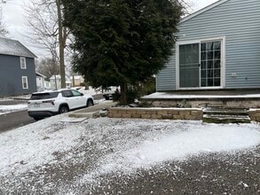 930 Prospect St, Unit 1 Bedroom 1 Bathroom in Salem, OH - Foto de edificio - Building Photo