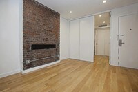 102 Forsyth St in New York, NY - Building Photo - Building Photo