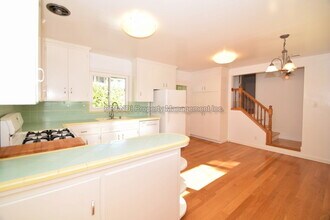 120 Sequoia Dr in San Anselmo, CA - Building Photo - Building Photo